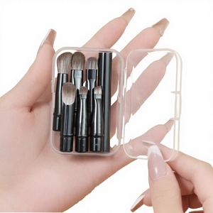 Estuche Transparente de Viaje Mini, Set de Brochas de Maquillaje 6 en 1, Brocha Plana, Corrector, Difuminador para Ojos y Rostro - Marca Privada - Product Image 4