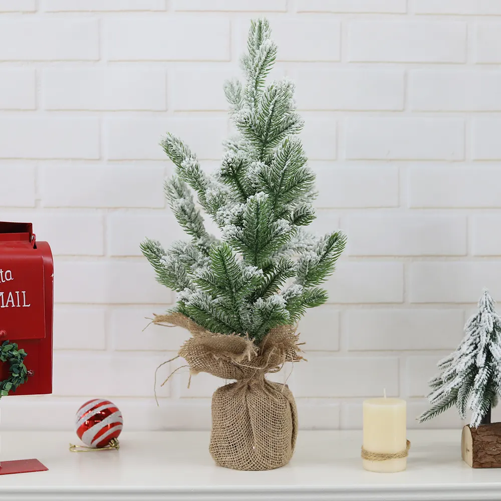 Albero di pino finto albero di Natale finto con Base di lino per la decorazione del Desktop dell'home Office verde in miniatura artificiale