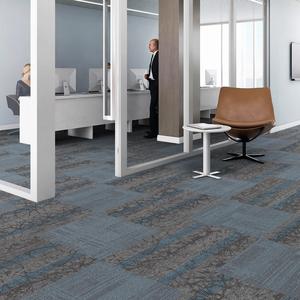 พรมกระเบื้องโพลีโพรพิลีนสำนักงานหรูหราทันสมัย กันลื่น ทนต่อคราบสกปรก พร้อมแผ่นรองพื้น PVC - Product Image 1