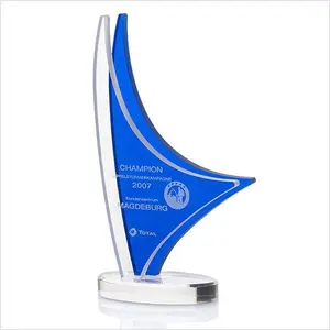 Design unico in bianco trofeo Acrilico premi e placche