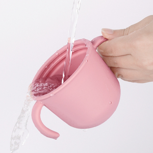 Vente en gros de gobelets d'apprentissage en silicone pour bébés de <span class=keywords><strong>6</strong></span>, 12 et 18 <span class=keywords><strong>mois</strong></span>, gobelet à paille pour bébé - Product Image 5