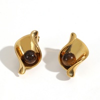 Ensemble de bijoux pour femmes, bague et boucles d'oreilles en acier titane avec perle géométrique ondulée, placage sous vide 18 carats, acier inoxydable résistant à la décoloration