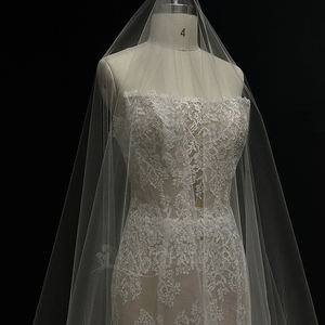Robe de mariée sirène moderne NT22 à col bateau, appliques florales en cristal, dos lacé, traîne chapelle pour femme - Product Image 5
