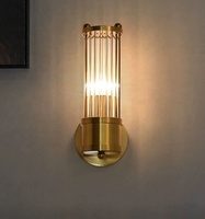 Applique murale style nordique avec ampoule E14, abat-jour en fer et verre cristal, appliques murales dorées pour chambre à coucher