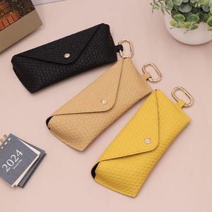 Stylish Sunglasses <b>Case</b> with Straw Woven Pattern Novelty Sundries Pouch Durable <b>Glasses</b> Holder with Keyring <b>for</b> Bag Hanging - Product Image 2