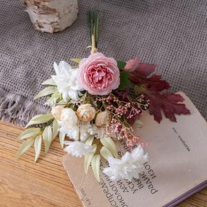 Bouquet di Margherite e Rose Artificiali in Seta <span class=keywords><strong>Viola</strong></span>, Composizione Floreale Sintetica Durevole per Eventi e Scenografie - Product Image 3