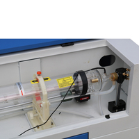 Machine de gravure laser CNC 60W 80W 100W 130W 150W 1610 CO2 Machine de découpe laser graveur