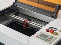 Machine de marquage laser CO2 Galvo de haute qualité, machine de marquage de date laser CO2, machine de marquage laser CO2 Fly