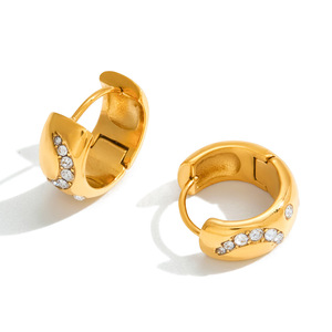 Boucles d'oreilles Huggie en forme de lune en acier inoxydable avec strass sertis clos, bijoux de fête pour femmes - Product Image 5
