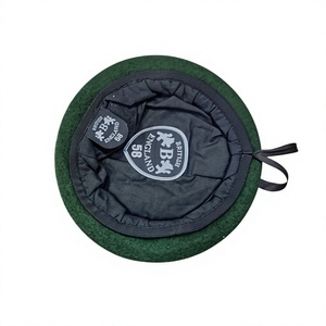 Béret tactique classique en laine pour hommes et femmes – Casquette élégante et douce, idéale pour les agents de sécurité – Fabrication sur mesure de haute qualité - Product Image 1