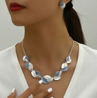 Parure de bijoux religieux catholiques bohèmes multicolores en alliage de zinc tressé, collier et boucles d'oreilles unisexe, idéal pour un anniversaire ou comme pièce maîtresse.
