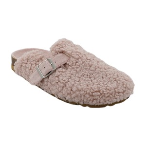 Chaussons légers en <span class=keywords><strong>peau</strong></span> <span class=keywords><strong>d</strong></span>'<span class=keywords><strong>agneau</strong></span> avec semelles brunes et boucles de ceinture pour la chaleur de la maison, la chambre à coucher et le confort intérieur. Chaussons <span class=keywords><strong>d</strong></span>'intérieur pour femmes - Product Image 2