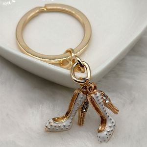 Mini <span class=keywords><strong>3D</strong></span> kim loại mô phỏng Giày cao gót Móc Chìa Khóa Phụ nữ túi điện thoại Bling Bling Giày Keychain Mặt dây chuyền Phụ kiện túi xách quyến rũ - Product Image 3