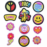 Fleur de paix coeur sourire amour patchs de broderie personnalisé paix puissance fleur brodé fer sur patch pour vêtements chapeaux sacs