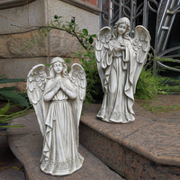 Statue d'ange ailé européen pour jardin, sculpture de chérubin debout en résine faite à la main, ornement vintage pour patio extérieur et pelouse de villa