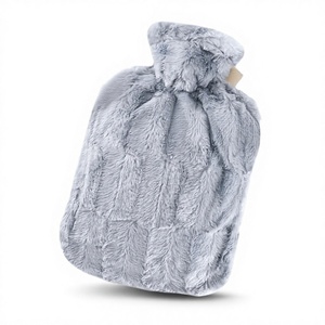 <span class=keywords><strong>Bouillotte</strong></span> réutilisable classique Hugo Frosch 1,8 L, fabriquée en Allemagne, avec housse en fausse fourrure grise douillette, <span class=keywords><strong>grande</strong></span>, anti-fuite, pour <span class=keywords><strong>lit</strong></span> - Product Image 2