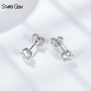 ต่างหูเพชรเม็ดเดี่ยว Starsgem 1 กะรัตต่อคู่ ทรงกลมเจียระไนแบบเหลี่ยมเพชรพลอย หกขา ประดับเพชร DEF ที่เพาะเลี้ยงในห้องปฏิบัติการ หรือ มอยส์ซาไนต์ เงินแท้ 925 - Product Image 4