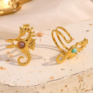 Anello da donna con corona di cavallo in acciaio inossidabile color oro, gioiello con gemma incantevole, squisito e maestoso - Product Image 1