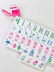 Mahjong de Lujo en Acrílico Rosa Pastel para Fiestas en Jardín Oriental, para 4 Jugadores, Patas Plegables Resistentes - Product Image 2