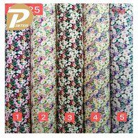 Tissu en rayonne léger et respirant, imprimé avec un motif floral personnalisé, tendance 2024, idéal pour les jupes et les vêtements de nuit