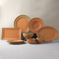 Vaisselle en porcelaine ensemble d'assiettes en céramique pour la maison ensemble de vaisselle dorée assiettes à manger fines assiettes à soupe en céramique modèle européen coloré