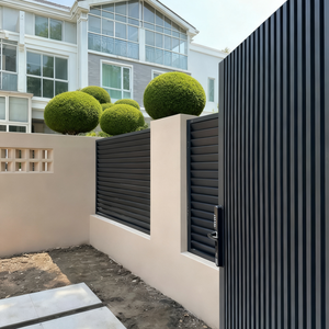 Panneaux de clôture décoratifs en métal enduits de poudre bon marché personnalisés Clôture de jardin extérieure classique Clôture de sécurité en aluminium - Product Image 3