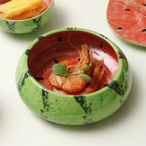 Tazón de cerámica pintado a mano con diseño de sandía y cuchara, tazón para ensalada con un lindo diseño de frutas para uso en fiestas. - Product Image 3