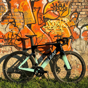 Premium Carbon-<span class=keywords><strong>Rennrad</strong></span> 700c Als Komplettbike Mit Scheibenbremse Für Training Und Rennen - Product Image 1