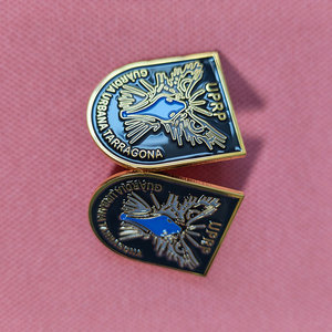 Broche colorée Santiago <span class=keywords><strong>de</strong></span> Compostela Chemin des Pèlerins en métal, accessoires vestimentaires religieux avec bijoux gravés, vente en gros - Product Image 3