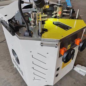 Maquinaria Automática de Alta Velocidad para la Producción de Puertas y Ventanas de Aluminio con Sistema de Giro Automático - Product Image 3