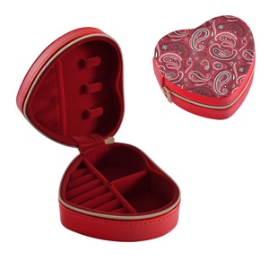 Boho Paisley Design Heart Shape <b>Mini</b> Travel Ring Jewelry <b>Box</b> Portable Pu Leather Custom Travel Packing Jewelry <b>Storage</b> Cases - Product Image 2