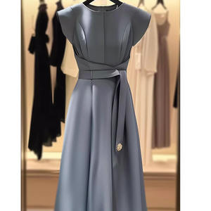 Elegante vestido de media manga adelgazante de Tela Gris, ropa de mujer de moda de gama alta para el verano 2024, recién llegado - Product Image 3