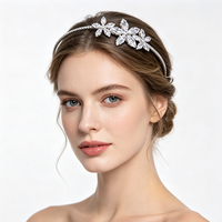 Serre-tête de mariée asymétrique en CZ marquise, diadème de mariage à 3 fleurs en cristal, couronne élégante en argent, accessoires pour cheveux pour femmes