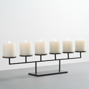Améliorez votre décoration intérieure avec des bougeoirs en fil d'or simples mais étonnants, parfaits pour un usage quotidien ou des occasions spéciales - Product Image 1