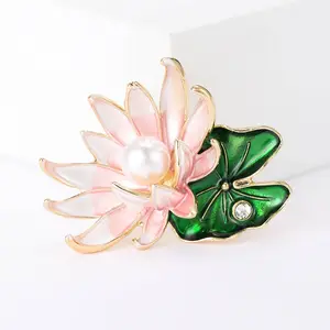 Belle inspiration bouddhiste rose clair et vert royal émaillé fleur en forme de perle délicate Lotus bijoux broche broche