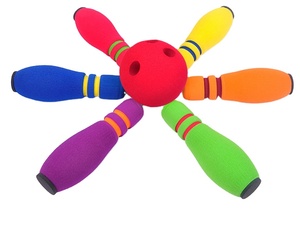 Jeu de bowling 6 quilles <span class=keywords><strong>en</strong></span> <span class=keywords><strong>mousse</strong></span> de caoutchouc NBR pour enfants, fabriqué <span class=keywords><strong>en</strong></span> Chine par un fabricant OEM, pour les sports d'intérieur - Product Image 1