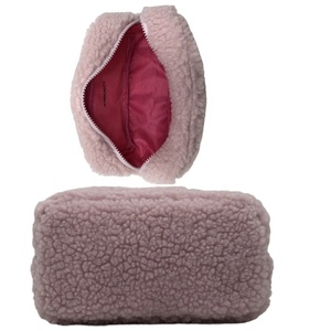 <span class=keywords><strong>Bandwagon</strong></span> กระเป๋าเครื่องสำอางสีชมพูบลัชออน, กระเป๋าเครื่องสำอางขนสัตว์ต่อต้านยาเม็ดขนาดยักษ์กระเป๋าเครื่องสำอางที่เรียบร้อยสำหรับยิม - Product Image 1