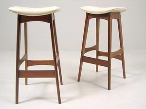 Taburete de <span class=keywords><strong>bar</strong></span> moderno de madera maciza de estilo de Oriente Medio, silla de <span class=keywords><strong>Bar</strong></span> minimalista para cafetería, taburete de mostrador de madera maciza, silla alta - Product Image 2