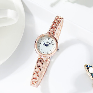 Reloj de cuarzo para mujer, reloj pequeño para mujer, reloj con pulsera de aleación - Product Image 5