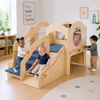 COMPANY Moderne Holzmöbel für Kindergärten mit Indoor-Rutsche und Sensorikbereich für Vorschule, Kindertagesstätte und Grobmotorikraum