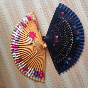Ventilador de Bambú para Mujer, Diseño de Boda Española Pintado a Mano, Arte Folclórico, Decoración del Hogar, Marca WUYUNG, Logotipo Personalizado - Product Image 5