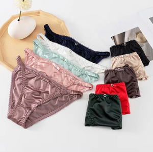 Culotte string sans couture en soie glacée pour femme, taille basse, lingerie sexy avec strass - Product Image 1