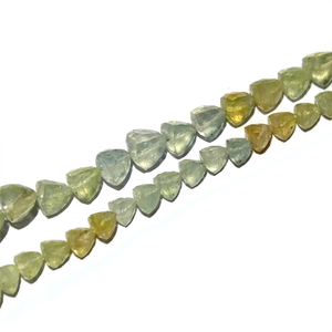 Commandez en ligne des perles de préhnite naturelle facettées en forme de trilène. |   Marque Rozrincrystals.com du Gujarat - Product Image 1