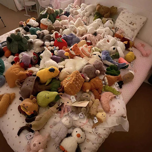 100 Estilos de la Serie Divertida Jelly Cats: Colección de Peluches con Forma de Animales, Modelo Jc Three Standard Barcelona, Seleccionados con Rigor - Product Image 3