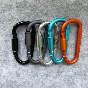 Mosquetón de Aleación de Aluminio Tipo D, Capacidad de Carga de 5 kN, Gancho de Colores para Mochila, Accesorio Multifuncional con Hebilla de Liberación Rápida - Product Image 4