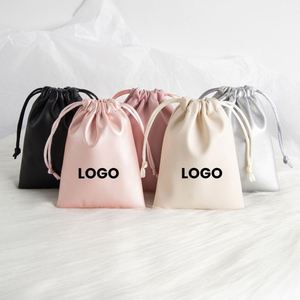 Sac à cordon personnalisé en cuir PU souple de luxe avec logo en relief, pochette à bijoux tendance pour l'été et le printemps - Product Image 5