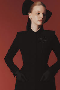 Elegante chaqueta de mujer de tela de lana de alta calidad Milana Servicios ODM con decoración de perlas Hecho en Vietnam Blazers de mujer - Product Image 5