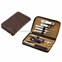 Ensemble de manucure allemand en acier inoxydable avec pochette marron à motif crocodile attrayant