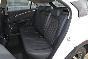 Nezha U <span class=keywords><strong>2022</strong></span> Pro SUV Eléctrico Puro, Autonomía NEDC 400km, Motor 100-150kW, 200-300Nm, Batería Ternaria 50-70kWh, 18000km Usado, EV United - Product Image 4