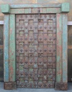 Portes anciennes indiennes anciennes, reproductions de meubles, bois récupéré, forme et taille personnalisées, faites à la main - Product Image 1